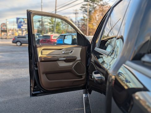 Used 2021 RAM 1500 Laramie image 33