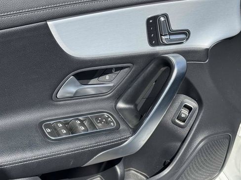 Used 2025 Mercedes-Benz CLA 250 4MATIC image 29