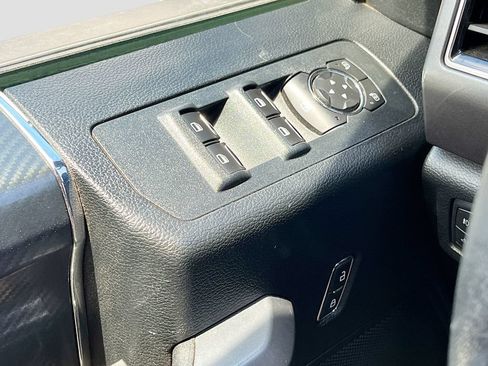 Used 2018 Ford F150 XLT w/ Equipment Group 302A Luxury AWD/4WD image 18