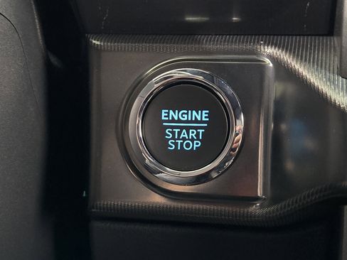 Used 2025 Ford F150 Lariat w/ Equipment Group 501A Mid image 21