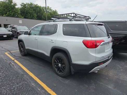Used 2017 GMC Acadia SLT AWD/4WD image 2