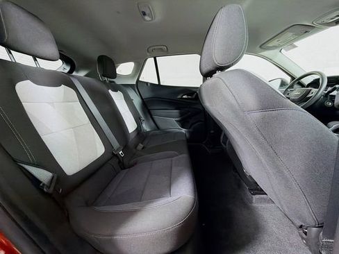 Used 2024 Chevrolet Trax LS FWD image 29