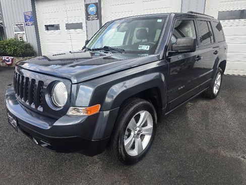Used 2015 Jeep Patriot Latitude AWD/4WD image 1