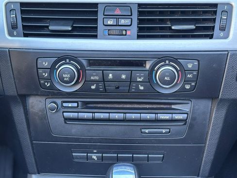 Used 2013 BMW 328i Convertible RWD image 33