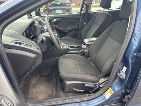 Used 2018 Ford Focus SEL FWD image 12