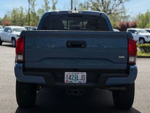 Used 2019 Toyota Tacoma TRD Off-Road w/ TRD Premium Off Road Package image 4