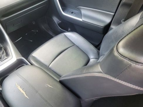 Used 2020 Toyota RAV4 XLE Premium FWD image 15
