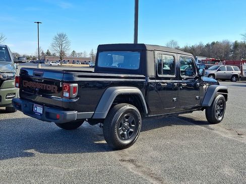 Certified 2021 Jeep Gladiator Sport AWD/4WD image 12