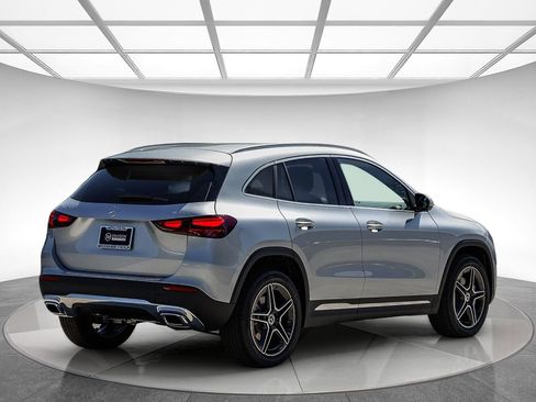 New 2026 Mercedes-Benz GLA 250 4MATIC image 4