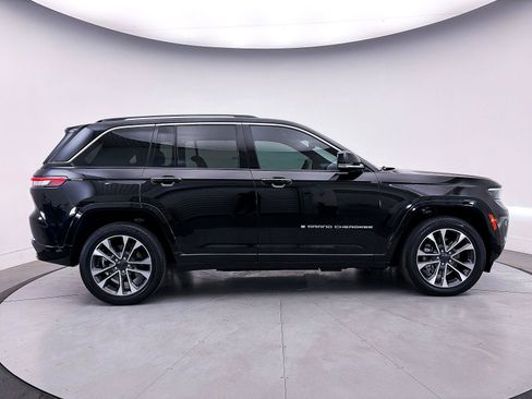 Used 2023 Jeep Grand Cherokee Overland w/ Luxury Tech Group IV AWD/4WD image 50