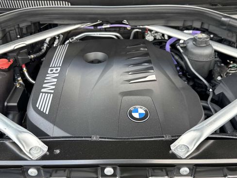 New 2027 BMW X7 xDrive40i w/ Executive Package AWD/4WD image 13