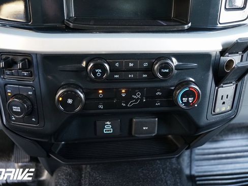 Used 2023 Ford F350 XLT image 27