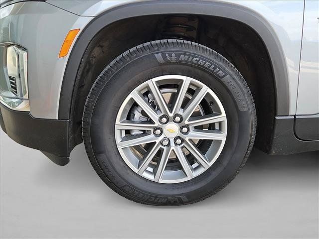 Used 2023 Chevrolet Traverse LT FWD image 24