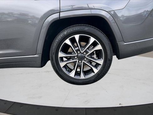 Certified 2024 Jeep Grand Cherokee L Overland w/ Luxury Tech Group IV image 38