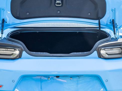 Used 2022 Chevrolet Camaro ZL1 RWD image 19