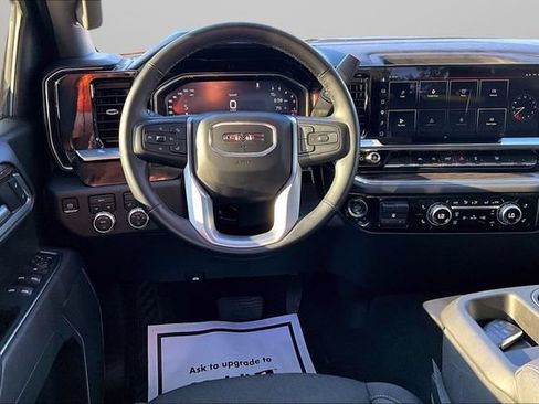 Used 2025 GMC Sierra 1500 Elevation AWD/4WD image 5