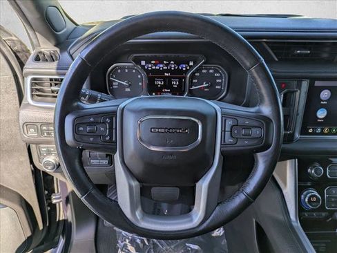 Used 2021 GMC Yukon XL Denali w/ Denali Ultimate Package image 18