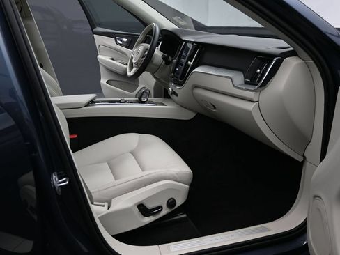 Used 2019 Cadillac XT5 AWD image 17
