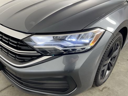 Certified 2023 Volkswagen Jetta SE image 22