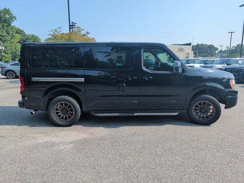 Used 2013 Nissan NV 3500 SL w/ Technology Pkg RWD image 3