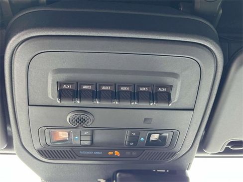 Used 2021 Ford Bronco Badlands image 32