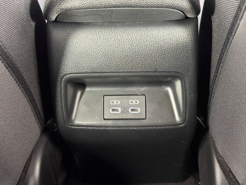 Used 2023 Toyota Corolla LE image 31