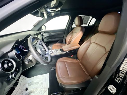 Used 2022 Alfa Romeo Stelvio Ti image 14