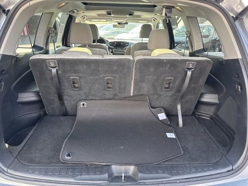 Used 2019 Honda Pilot Elite image 11