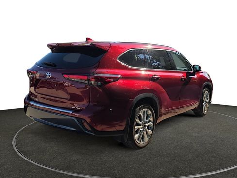 Used 2020 Toyota Highlander Limited w/ Protection Package #3 AWD/4WD image 6