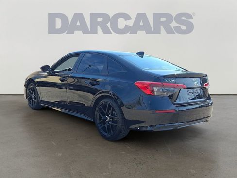 Used 2023 Honda Civic Sport image 4