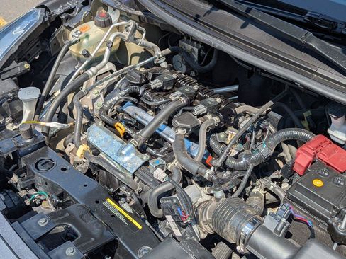 Used 2021 Nissan Versa SV FWD image 32