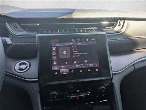 Used 2025 Jeep Grand Cherokee Laredo w/ MOPAR Finishing Package image 14