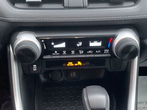 Used 2023 Toyota RAV4 LE image 22