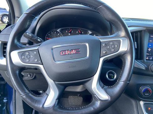 Used 2022 GMC Terrain SLT w/ LPO, Floor Liner Package image 34