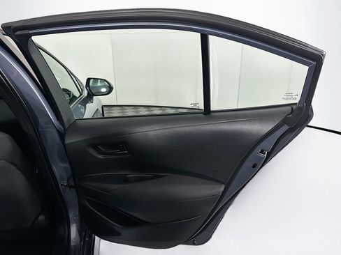 Used 2025 Toyota Corolla LE image 27