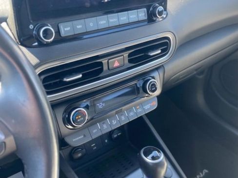 Used 2022 Hyundai Kona Limited image 25