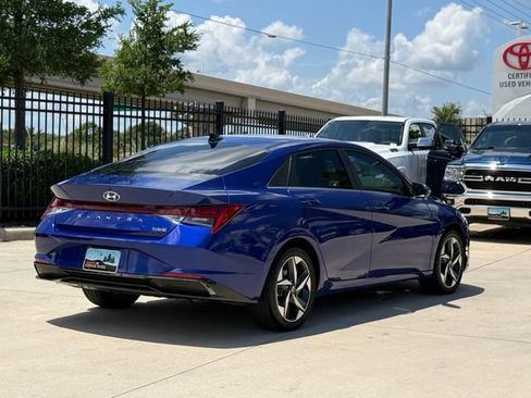 Used 2023 Hyundai Elantra Limited FWD image 5