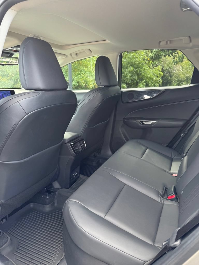 Used 2024 Lexus NX 350h AWD image 9
