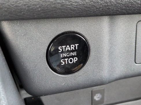 Used 2025 Nissan Rogue SL w/ Tech Package FWD image 28