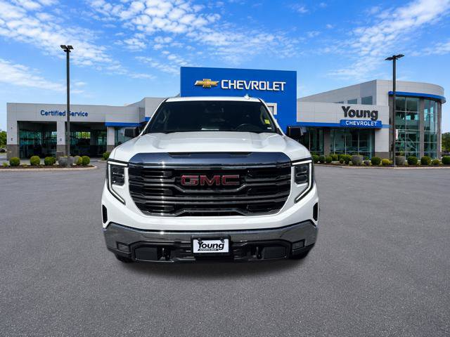 Used 2024 GMC Sierra 1500 SLT AWD/4WD image 2
