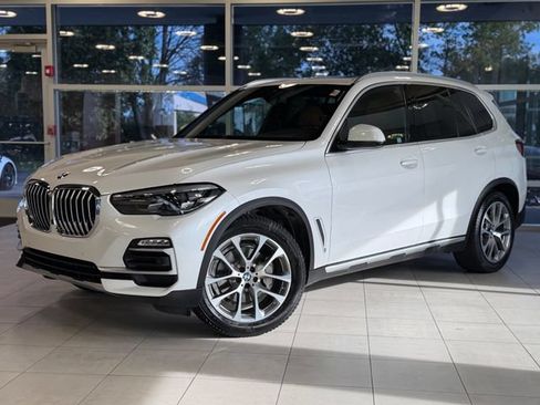 Used 2019 BMW X5 xDrive40i w/ Convenience Package AWD/4WD image 1
