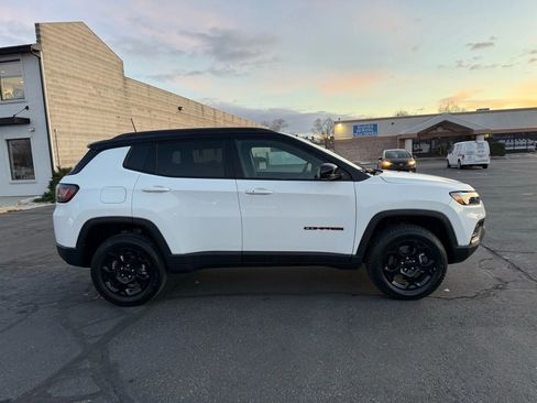 Used 2023 Jeep Compass Trailhawk w/ Trailhawk Elite Group image 4