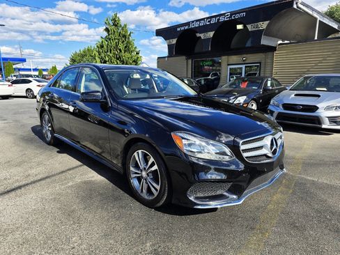 Used 2015 Mercedes-Benz E 250 BlueTEC 4MATIC Sedan w/ Premium 1 Package image 38