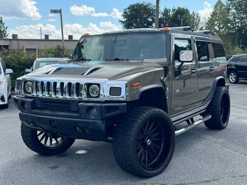 Used 2005 HUMMER H2 w/ Preferred Equipment Group AWD/4WD image 3