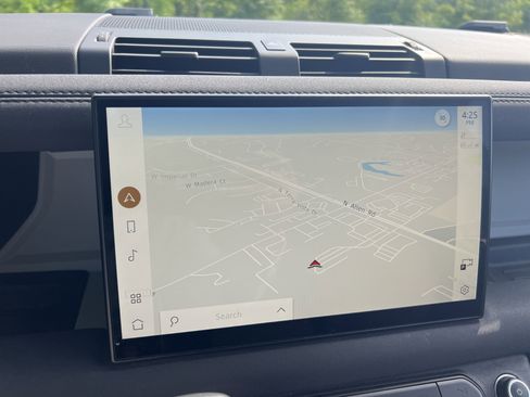 Used 2023 Land Rover Defender 110 S image 14