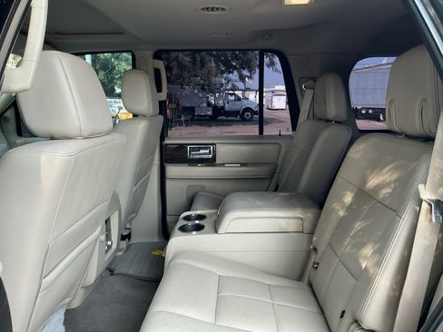 Used 2007 Lincoln Navigator 4WD image 21