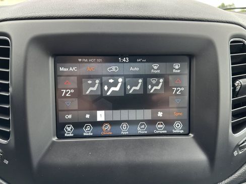 Used 2018 Jeep Compass Latitude w/ Popular Equipment Group FWD image 63