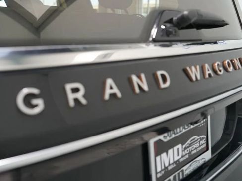 Used 2022 Jeep Grand Wagoneer Series III w/ Rear Seat Video Group 1 AWD/4WD image 13