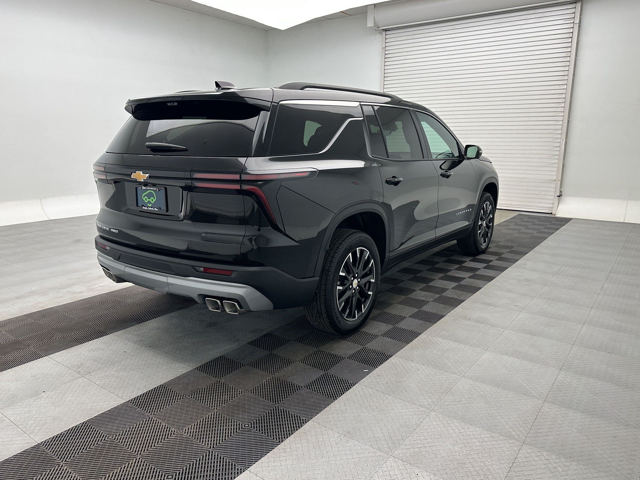 Used 2026 Chevrolet Traverse LT w/ Sun and Wheel Package AWD/4WD image 9