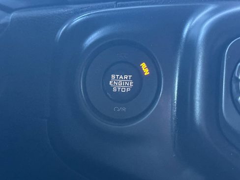 Used 2020 Jeep Wrangler Unlimited Sport image 23